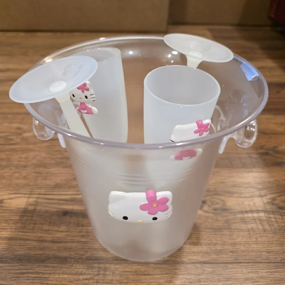 Hello Kitty hello kitty